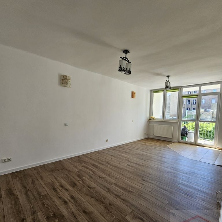 Trzy pokoje z balkonem widok na Katedrę ! (437522) - Zdjęcie 1