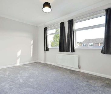 Birchwood Drive, West Byfleet, Surrey, KT14 - Photo 3