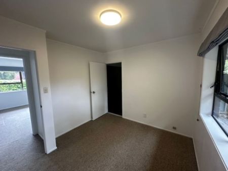 2 Bedrooms Plus Study - Photo 2