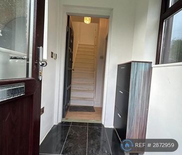 3 bedroom terraced house to rent - Photo 2