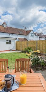Luxury 6-Bed House Share in the Centre of Abingdon 🎯 Room 6 - Photo 3