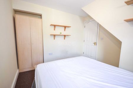 Grange Avenue, Earley, Reading, Berkshire, RG6 1DJ - Photo 2