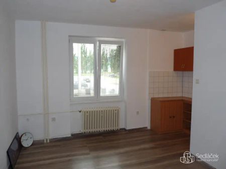 Byt 1+kk Sokolov, Sokolovská - Photo 3