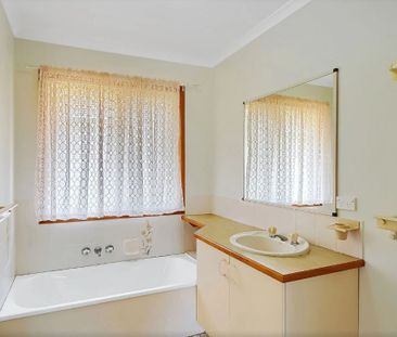 Convenient Living in the Heart of Urangan - Photo 6