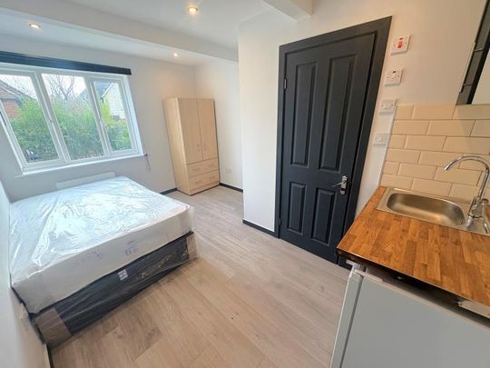 6 bedroom terraced house to rent - Photo 1