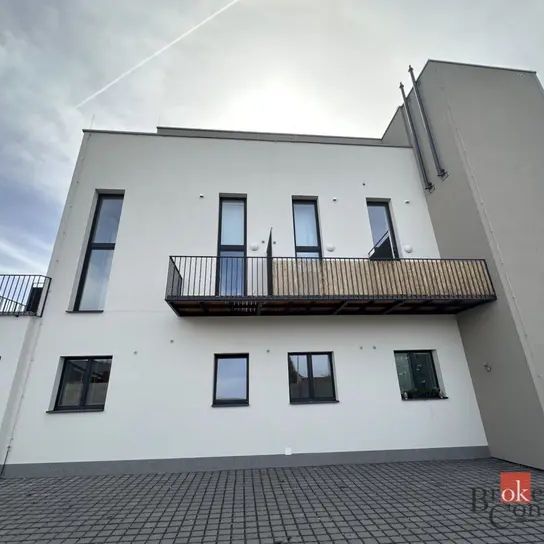 Pronájem bytu 2+kk 38 m - Fotografie 1