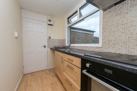 BAWN DRIVE LEEDS LS12 5QH - Photo 2