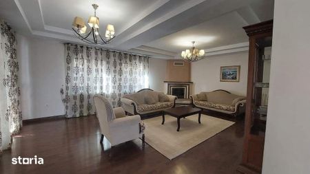 vila parter etaj living 5 cam 1.5 km de la cimitir sf vasile 1000 eur - Fotografie 3