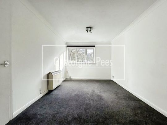 Lychpit, Basingstoke, RG24 - Photo 1