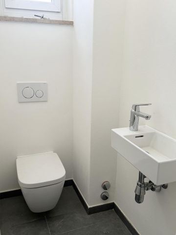 AFFITTASI 3.5 LOCALI RISTRUTTURATO - Foto 2
