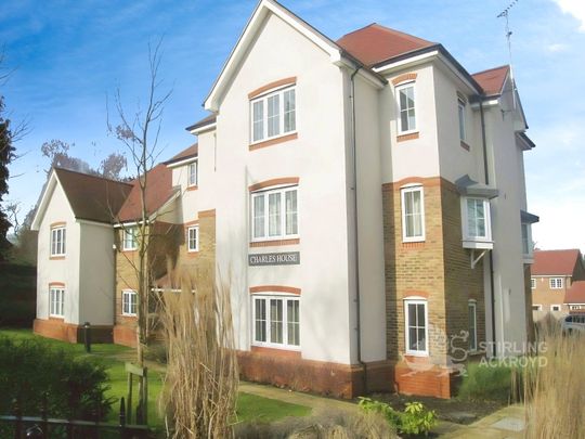 Fircroft Road, Englefield Green, Egham, Surrey, TW20 0TY - Photo 1