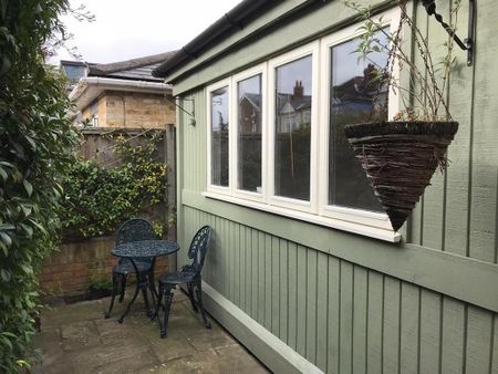 Studio to rent - Photo 4