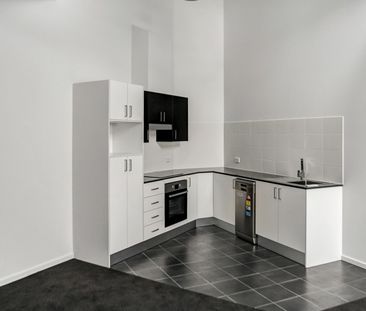 Central Inner City Living Like Nothing Else ! - Photo 3