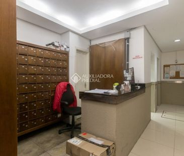 Apartamento com 1 quarto e 42m² para alugar em Centro Histórico, Po... - Foto 5