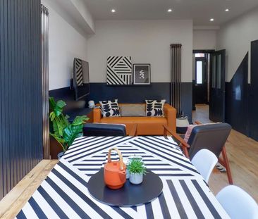 Join a stunning co-living home near the heart of the city, designed... - Photo 3