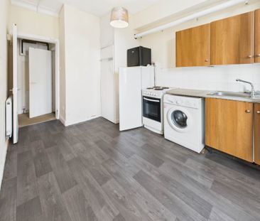 Price £550 pcm - Available Now - Unfurnished - Photo 6