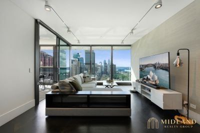 Sky-High North-Facing Luxury with Iconic Hyde Park Views - Photo 3