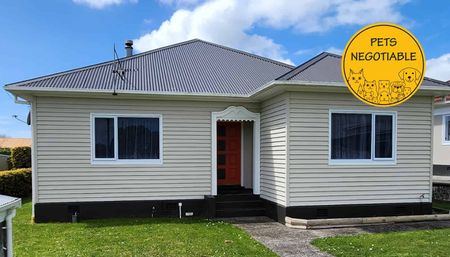 Brooklands, 3 bedrooms - Photo 2