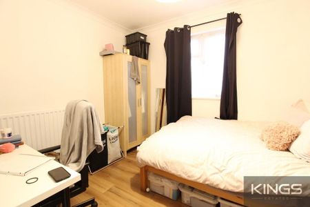 5 bedroom terraced house to rent - Photo 2