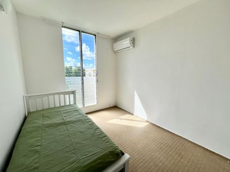 Location Appartement 5 pièces 72m² LES ABYMES 97139 - Photo 3