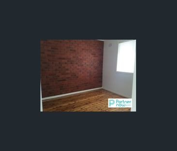 One-Bedroom Unit in Inner West - Photo 2