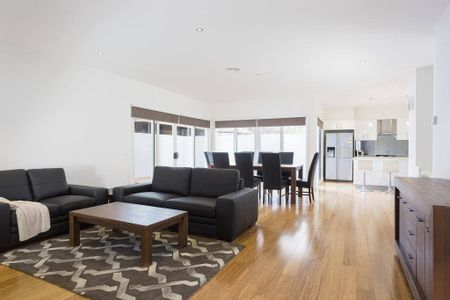 FULLY FURNISHED - UNAVAILABLE UNTIL JANUARY 2020 - Photo 2