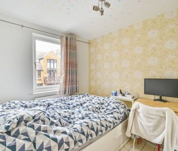 4 Bed Terraced House, Rainbow Avenue, E14 - Photo 4
