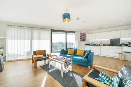 2 bedroom flat to rent - Photo 4