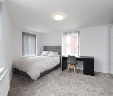 1 bedroom in a house share to rent - Photo 4