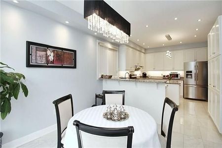 For Lease - 22 Newbridge Avenue, Richmond Hill, Ontario - Photo 4