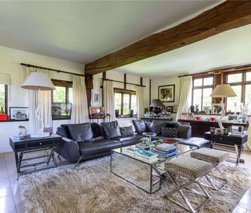 Grade II listed barn conversion set in an idyllic rural location on... - Photo 1