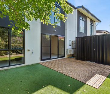 Modern Townhouse in The Gardens Estate - Photo 4