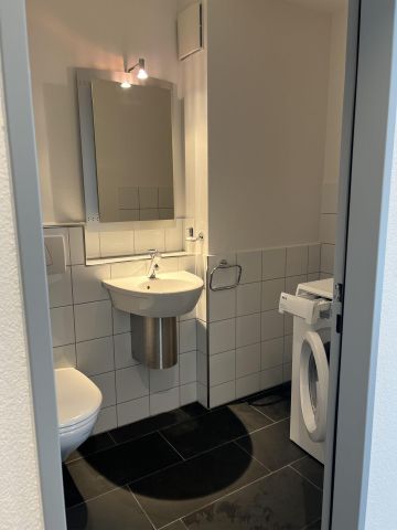 Zentral gelegene 4 1/2 Zimmer Dachwohnung mit wunderschönem Ausblick - Foto 4
