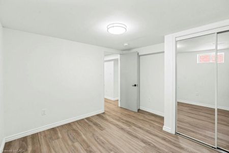 For Lease - 326 East 19th Street Unit# Lower Unit, Hamilton, Ontario - Photo 2