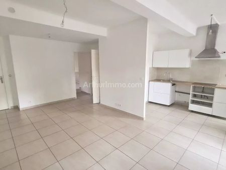 Location Appartement 2 pièces 38 m2 à Draguignan - Photo 2