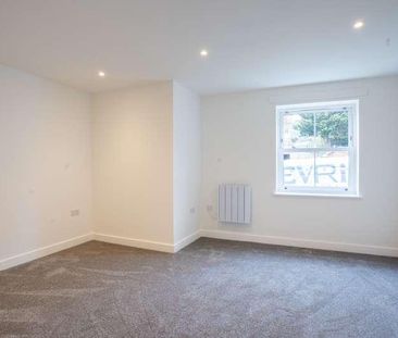 Milton Mount, Old Road East, Gravesend, Kent, DA12 - Photo 4