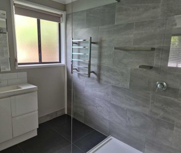 9 Robert Crescent - Photo 4