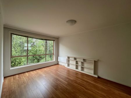 One Bedroom Apartment In A Quiet Location - Photo 2