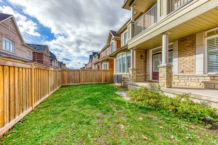 For Lease - 230 Jessie Caverhill Pass, Oakville, Ontario - Photo 5