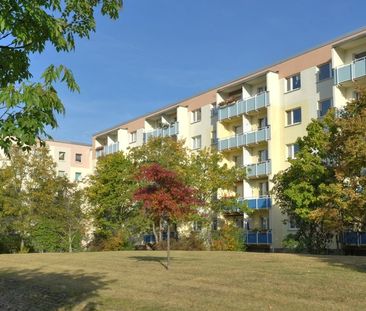 Ruhige Mieter gesucht! Frisch sanierte 3-Raum-Wohnung mit Wanne - Foto 1