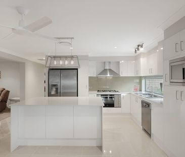 Spacious Family Home with Multiple Living Areas - Photo 6