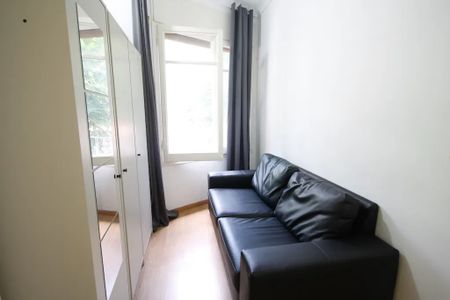 Carrer del Cinca, Barcelona, Catalonia 08030 - Photo 3