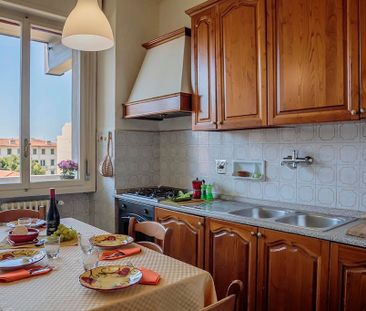 Via del Ponte alle Mosse, Florence, Tuscany 50144 - Photo 1