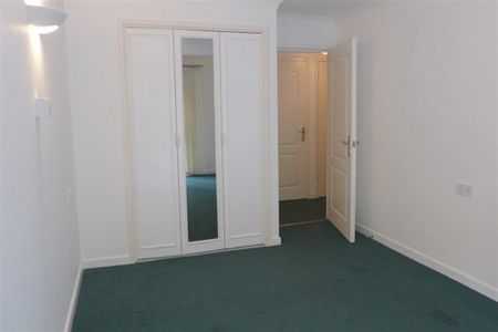 2 bedroom retirement property to rent - Photo 5