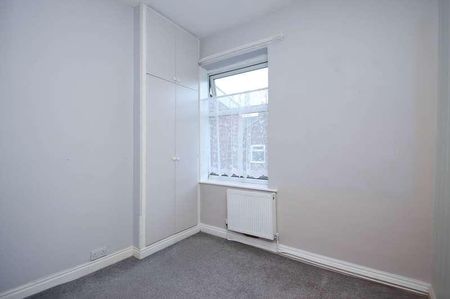 Oak Grove, Urmston, Manchester, M41 - Photo 4