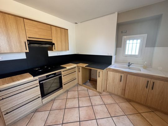 Location Maison 5 pièces 150m² BOURG DE PEAGE 26300 - Photo 1