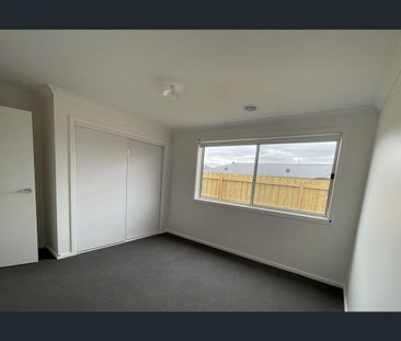 7 Gao Circuit, Darley, Vic 3340 - Photo 1