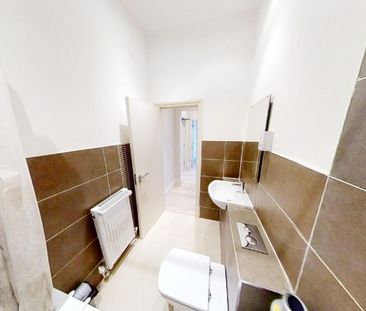 Knighton Drive, Leicester - Photo 4