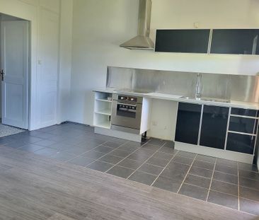 Location Maison 3 pièces 78m² NEUVILLE SUR SAONE 69250 - Photo 1