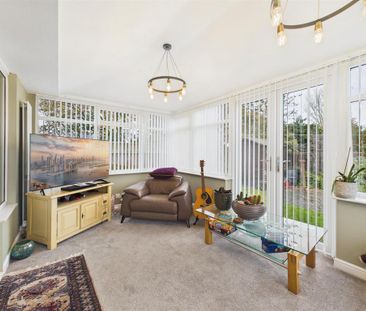 4 bedroom detached house to rent - Photo 2